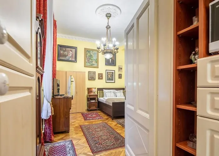 Authentic City Stay