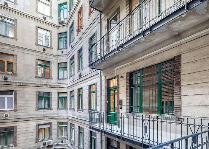 Authentic City Stay